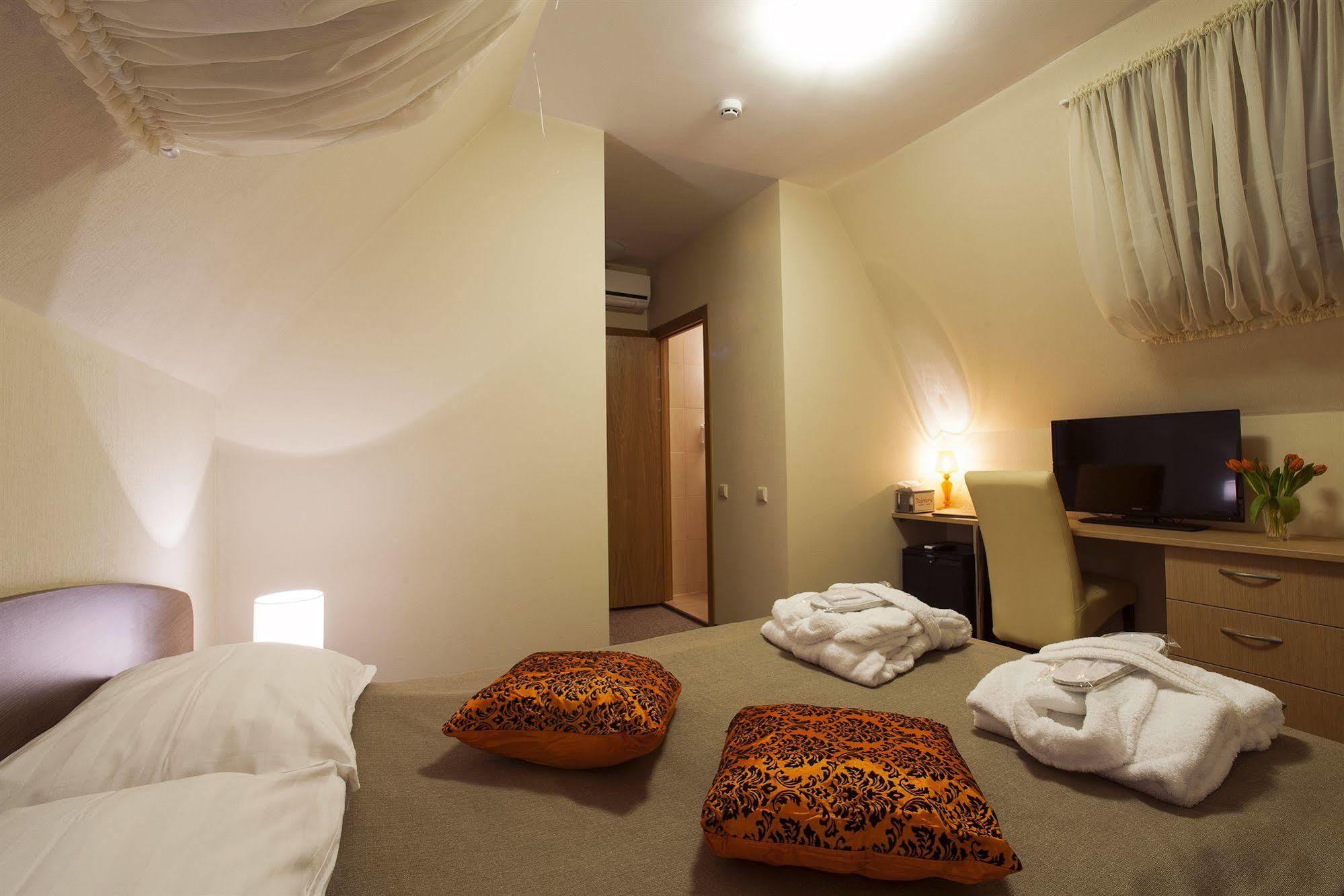 Dzintars Hotel Юрмала Экстерьер фото